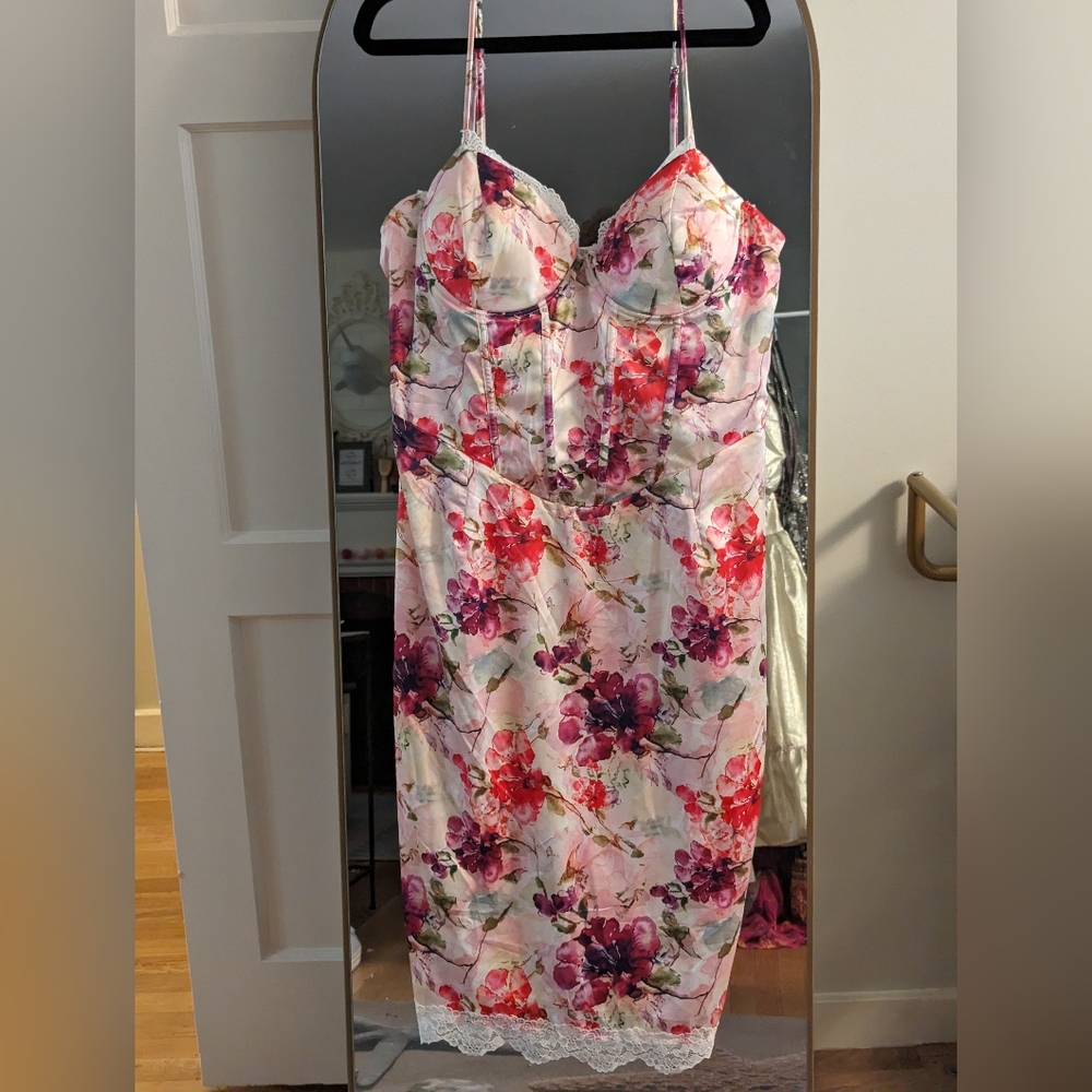 Floral bodycon dress midi length